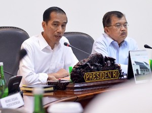 Soal Pembakaran Bendera, Jokowi: Serahkan ke Polisi