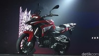 Stefano menambahkan motor menggunakan mesin generasi baru 4 katup 1 silinder electronic fuel injection dengan pendinginan yang sudah dioptimalkan. Foto: Dadan Kuswaraharja/detikOto