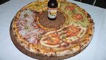 Dari Satu Tandan Pisang hingga Laptop, Ini 12 Topping Pizza Ajaib