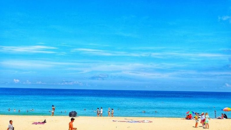 Pantai Karon di Phuket, Thailand Pantai Karon di Phuket, Thailand