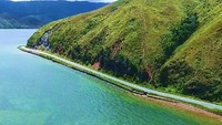 Jalan Menuju kawasan Gunung Botak (Ruas Ransiki - Mameh). Pool/BP Jalan Nasional XVII Manokwari.