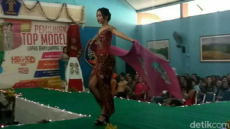 Serunya Napi Lapas Banyuwangi Ikuti Gelaran Ajang Top Model Serunya Napi Lapas Banyuwangi Ikuti Gelaran Ajang Top Model