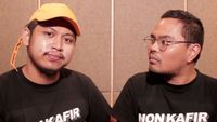 Menyimak Video Lengkap Tretan Muslim-Coki Pardede Masak Babi Campur Kurma