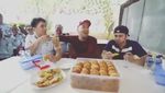 Seru! Billy Syahputra Makan Bareng Dude Harlino hingga Saipul Jamil