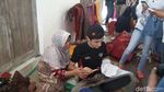 Foto: Mahasiswa Asing Membatik di Madura, Bagaimana Hasilnya?