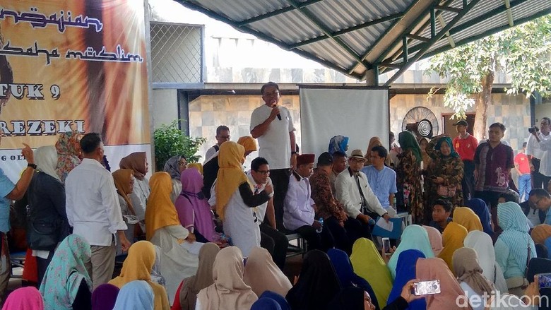 Presiden PKS Sebut Ekonomi Makin Sulit, Bikin Suami-Istri Cemberut Presiden PKS Sebut Ekonomi Makin Sulit, Bikin Suami-Istri Cemberut