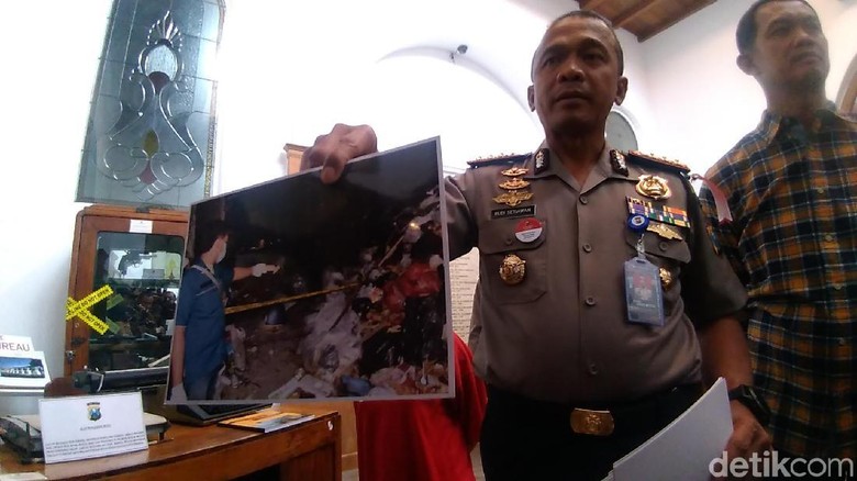 Polisi Amankan Ibu yang Tega Buang Bayinya ke Tempat Sampah Polisi Amankan Ibu yang Tega Buang Bayinya ke Tempat Sampah