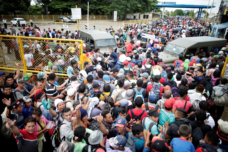 Hendak ke AS, Ratusan Imigran Honduras Terobos Perbatasan Meksiko Hendak ke AS, Ratusan Imigran Honduras Terobos Perbatasan Meksiko