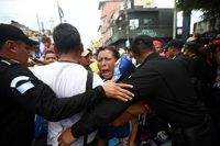 Para imigran banyak yang membawa anak-anak mereka