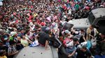 Ratusan Imigran Honduras Terobos Perbatasan Meksiko