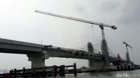 Diakui Syaiful, menjelang tahap finishing sudah tak lagi ditemukan kendala dalam pembangunan jembatan. Meskipun pada sebelumnya progres sempat melambat karena terkendala pembebasan lahan, terutama akses jalan menuju jembatan yang tak jauh dari Pasar Kuto.