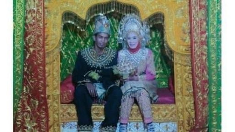 Viral Pemuda 25 Tahun di Aceh Nikahi Gadis 58 Tahun Viral Pemuda 25 Tahun di Aceh Nikahi Gadis 58 Tahun