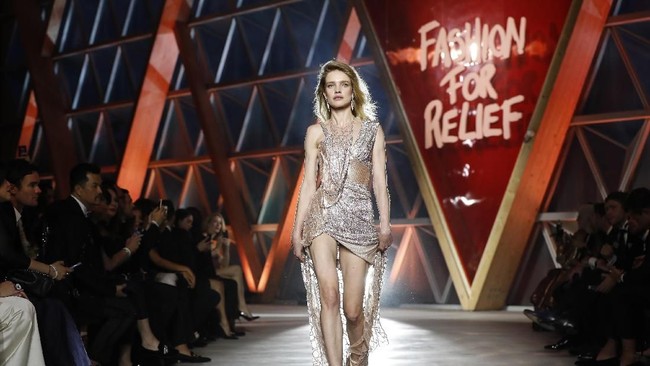 Trik Sehat Ala Supermodel Seksi Rusia, Natalia Vodianova