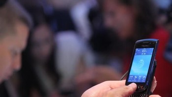BlackBerry Torch pun pernah menjadi simbol kalangan atas. Foto: Getty Images