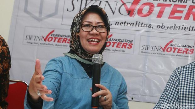 Siti Zuhro / 