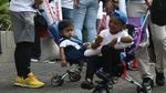 Anak-anak Hingga Orang Dewasa Meriahkan Jalan Sehat