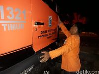 Hilir Mudik Truk Sampah DKI di Tengah Panas Relasi Jakarta-Bekasi