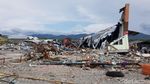 Foto Pantai Palu: Tak Ada Gudang yang Tak Retak