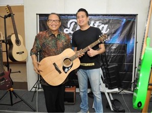 Menkop Ajak Masyarakat Belanja Alat Musik Lokal di Smesco Music Expo