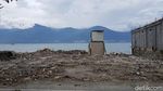 Foto Pantai Palu: Tak Ada Gudang yang Tak Retak