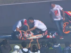 Pernah Mengalami Keseleo Bahu Seperti Marquez? Ini Pertolongan Pertamanya