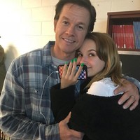 Jam tidur aktor Mark Wahlberg terbilang cepat. Dia tidur di 7.30 pm dan bangun dini hari sekitar 2.30 am. Setelah itu, dia langsung berolahraga selama dua jam.  Foto: Instagram