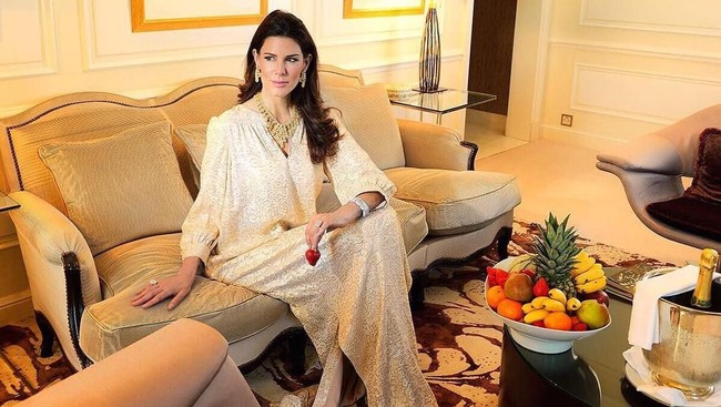 Proses perceraian tak berjalan sebentar. Pada awalnya Christina meminta goni-gini dengan nilai yang sangat fantastis sebesar Rp 3,5 triliun.  Foto: dok. Instagram