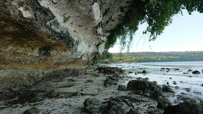 Pantai Wari di Biak Numfor