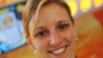 Bentuk ponselnya pun terlihat keren dan memikat para anak muda. Foto: Getty Images