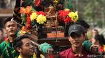 Potret Kemeriahan Kirab Budaya dan Ruwat Bumi di Glodok
