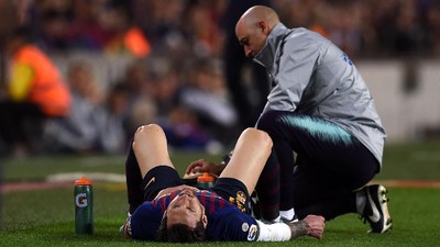 Messi vs Sevilla: Bikin Assist, Cetak Gol, Lalu Cedera