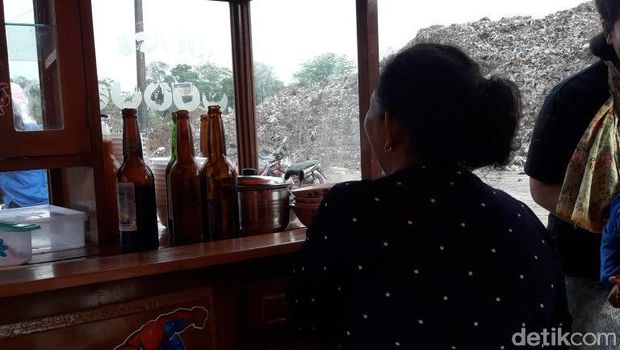Sensasi Makan Mie Ayam di Pengolahan Sampah Bantargebang Bekasi