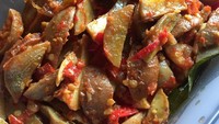 Waduh Siva juga pernah memamerkan foto jengkol balado nih. Santapan makan siangnya ini bikin Siva makin nafsu makan. Wah nggak gengsi ya makan jengkol. Foto: Instagram @sivaapriliareal
