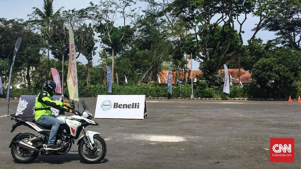 Benelli TRK 251 diuji di Bali pada Sabtu (20/10).