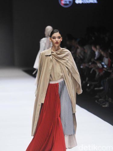 Inspirasi Papua hingga Koleksi Ramah Lingkungan Tampil Manis di JFW 2019