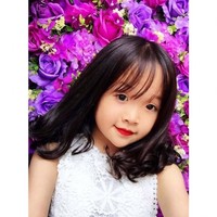  Namanya mulai populer melalui siaran streaming saat ia melakukan penjualan di jejaring sosial. Kini, halaman pribadi Facebook Tan telah memiliki 214 ribu lebih pengikut. Foto: Facebook