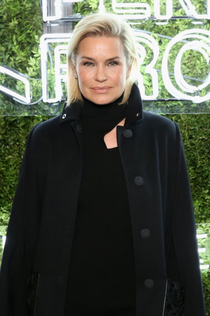 BROOKLYN, NY - NOVEMBER 13: Yolanda Foster, Bella Hadid, and Gigi Hadid attend Glamour's 2017 Women of The Year Awards at Kings Theatre on November 13, 2017 in Brooklyn, New York. (Photo by Dimitrios Kambouris/Getty Images for Glamour)