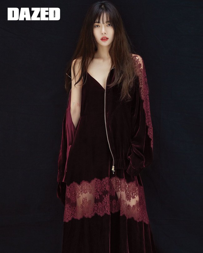 Idol K-Pop kelahiran 1992 ini ini memang belum lama ini terlibat skandal setelah Cube Entertainment, manajemen yang menaunginya memutus kontraknya setelah ketahuan berpacaran dengan EDawn. HyunA dan EDawn dikeluarkan dari manajemen karena tak bisa menjaga kepercayaan yang sudah diberikan oleh Cube Entertainment. Foto: Instagram @hyunah_aa