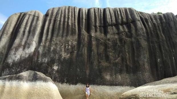 Pantai Batu Dinding Pantai Batu Dinding