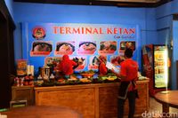 Terminal Ketan Cak Gandut: Murah Sedap, Mangut Iwak Pe dan Ketan Kicir Manis