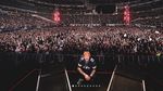 Gaya Unik Foto Wefie Ed Sheeran yang Selalu Sama Setelah Manggung