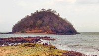 Padahal Pantai Wadu Jao punya panorama yang bisa menarik wisatawan buat datang. Banyak pasangan yang foto pre wedding di sini. (Faruk Nickyrawi/detikcom)