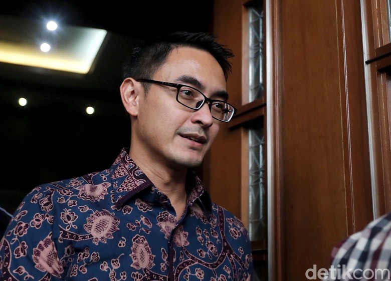 Viral Foto Zumi Zola di Rumah Sakit, Ini Penjelasan KPK Viral Foto Zumi Zola di Rumah Sakit, Ini Penjelasan KPK