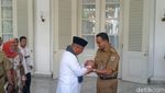 Potret Anies-Wali Kota Bekasi yang Sepakat Akhiri Konflik Sampah
