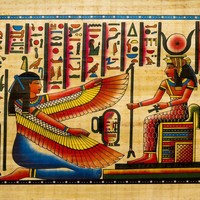 Sebelum meninggal, Ptolemy XII Auletes memilih anak-anaknya Cleopatra dan Ptolemy XII, sebagai pemimpin Mesir yang baru. Mengikuti tradisi dinastinya, Cleopatra menikahi adik laki-lakinya sendiri, yang kala itu masih berusia 15 tahun. Foto: iStock
