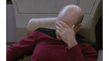 Kapten Jean Luc Picard dari USS Enterprise pun pusing memikirkan Donnarumma. (Foto: Internet/Twitter)