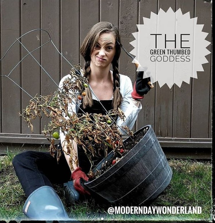 Lucu dan Unik, 7 Ide Kostum Halloween ala Ibu Rumah Tangga Lucu dan Unik, 7 Ide Kostum Halloween ala Ibu Rumah Tangga