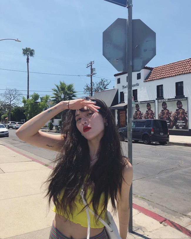 Terlepas dari permasalahan tersebut, Hyuna kerap mengunggah postingan foto yang menunjukkan dirinya baik-baik saja dan bahagia. Foto: Instagram @hyunah_aa