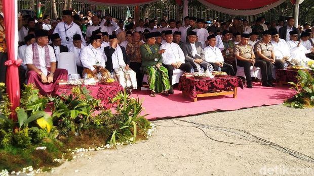 Hadiri Hari Santri di Tasikmalaya, Ma'ruf Amin Minta Santri Berdaya