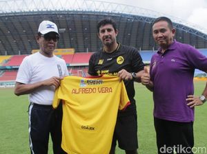 Alfredo Vera Jadi Pelatih Sriwijaya FC